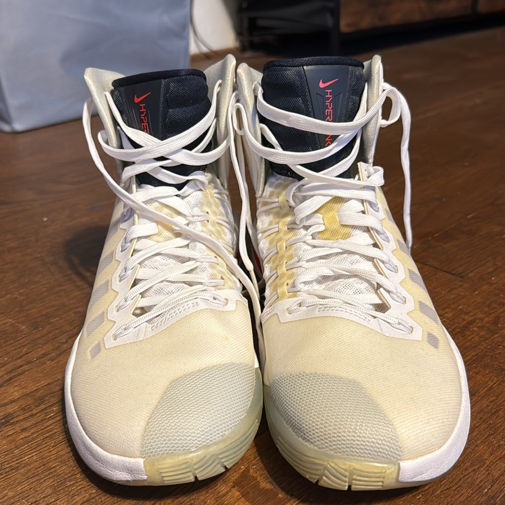 Nike Hyperdunk - Picture 4 of 5